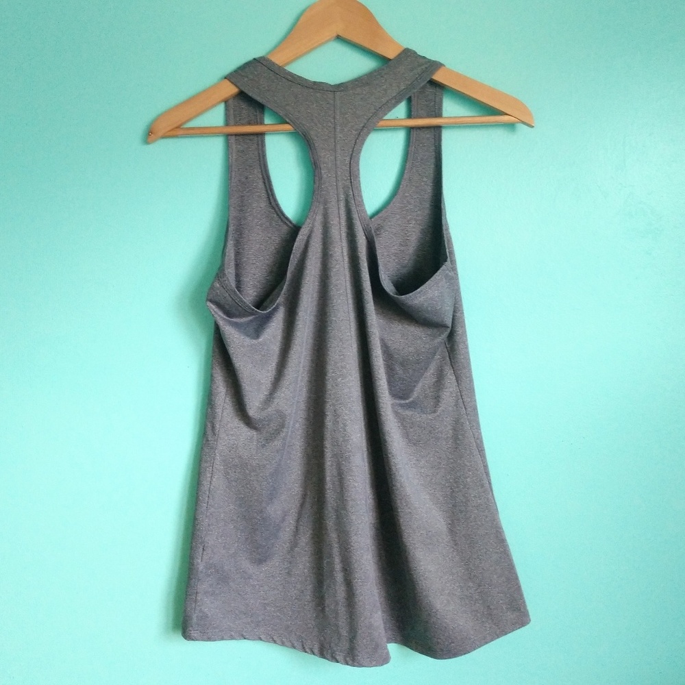 🏃‍♀️🎽 CHAMPION top